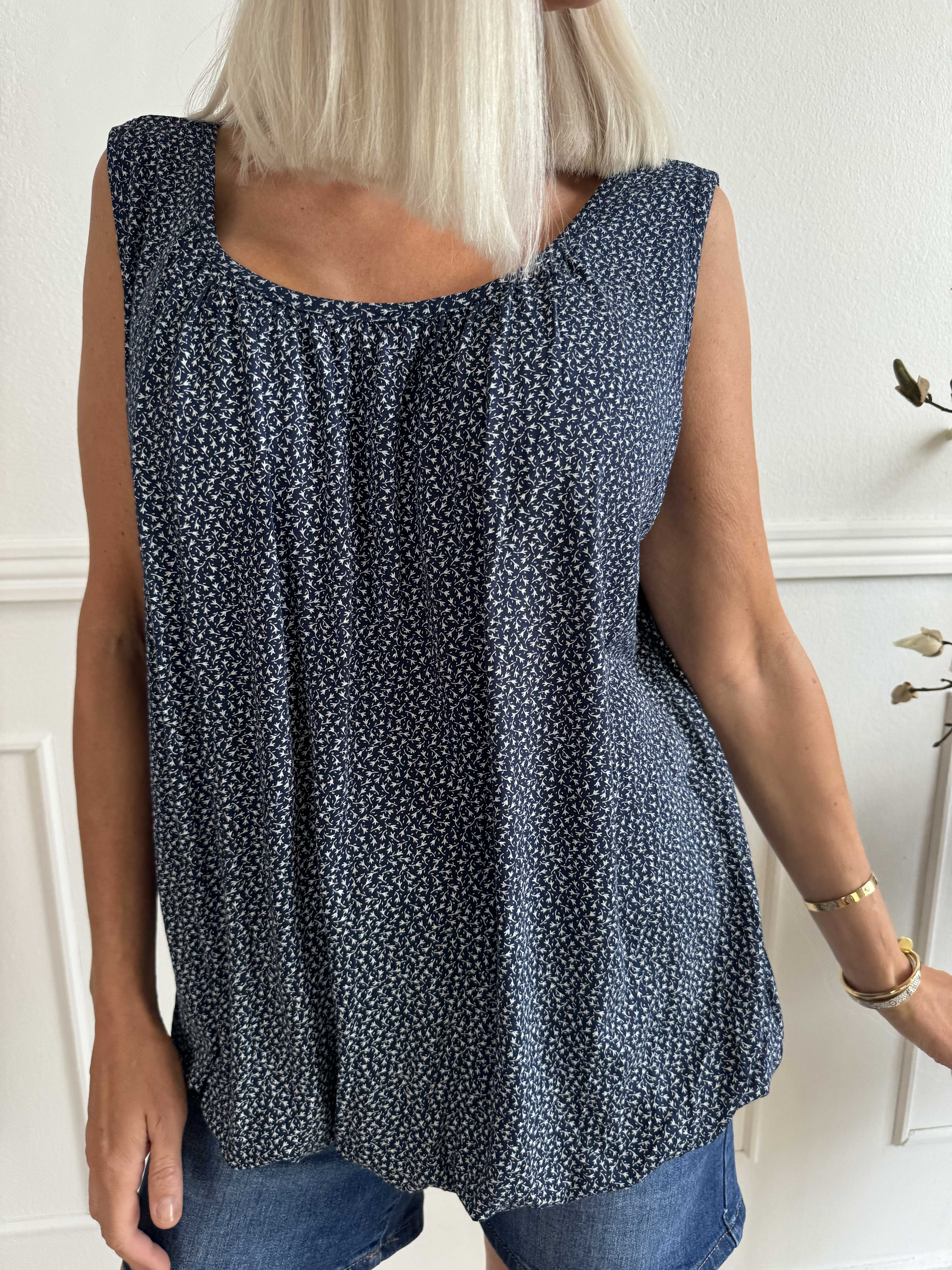 Miracle Flower Top - Top i viskose med elastik forneden